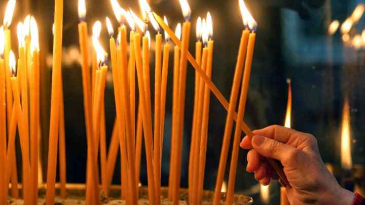 Церковна свічка: обряди. Як почистити квартиру за допомогою церковної свічки?