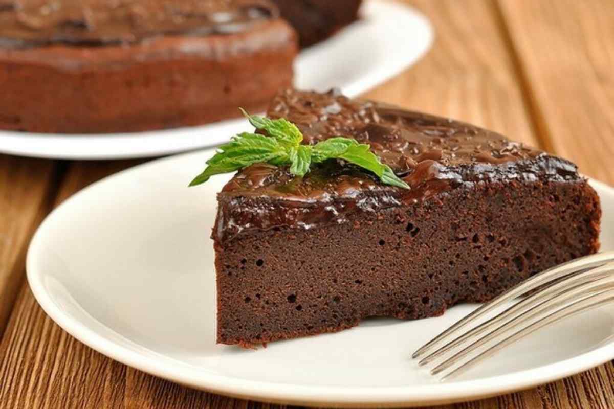 Як швидко приготувати шоколадний пиріг