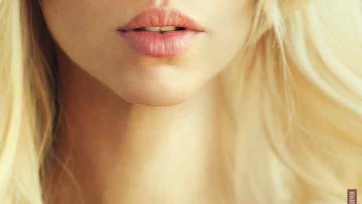 Красиві губи може мати будь-яка дівчина