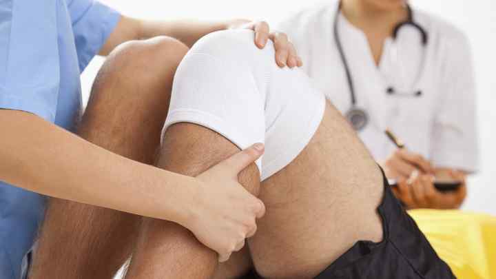 Розрив зв 'язок колінного суглоба: причини, симптоми, перша допомога