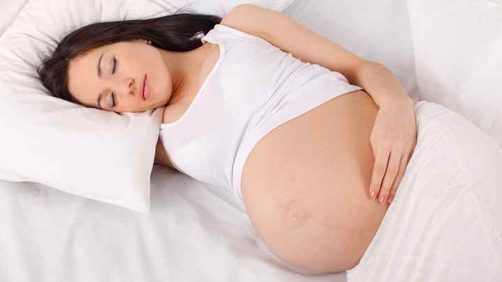 Як спати під час вагітності: декілька корисних порад