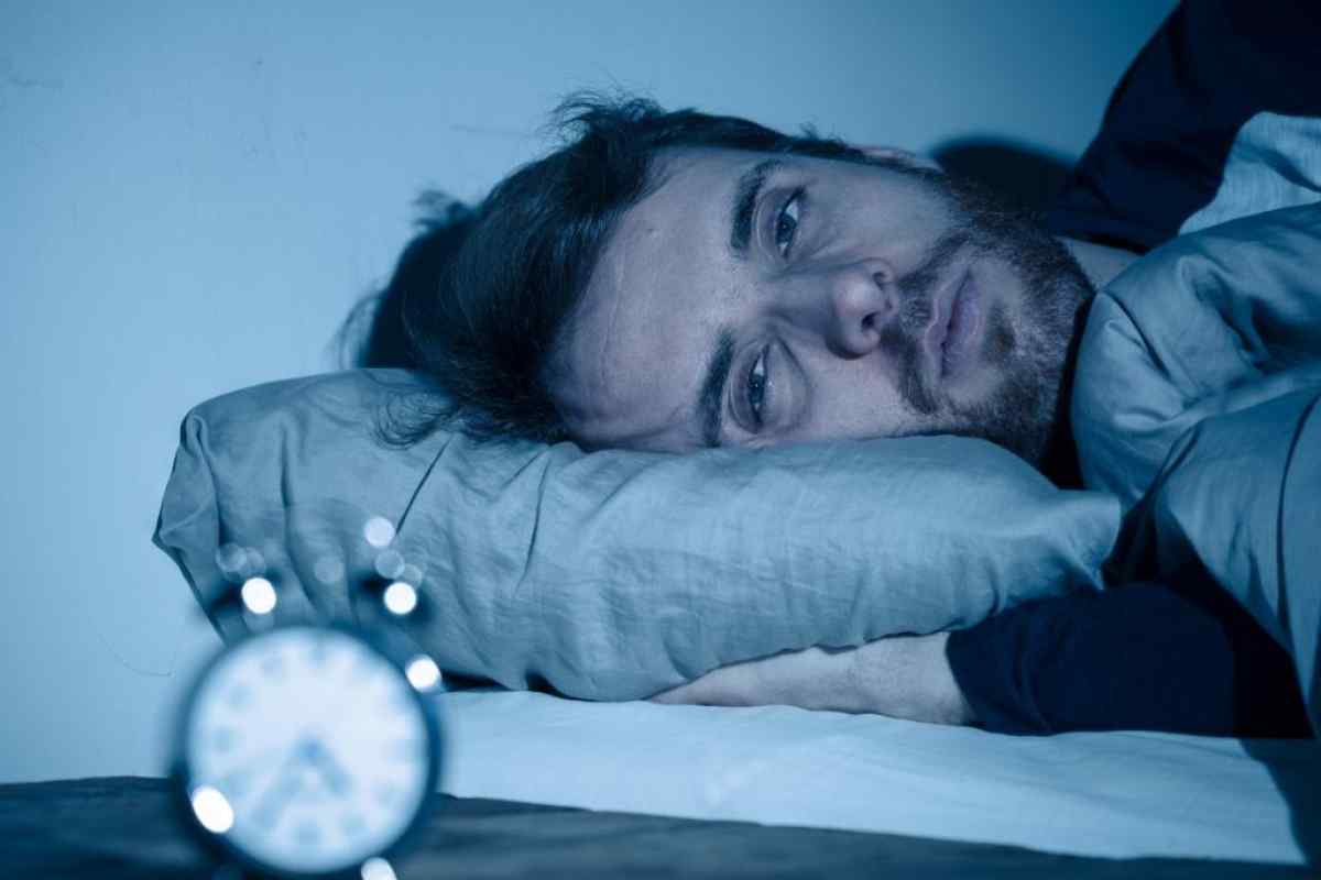 Як заснути після запою: що робити і як позбутися безсоння