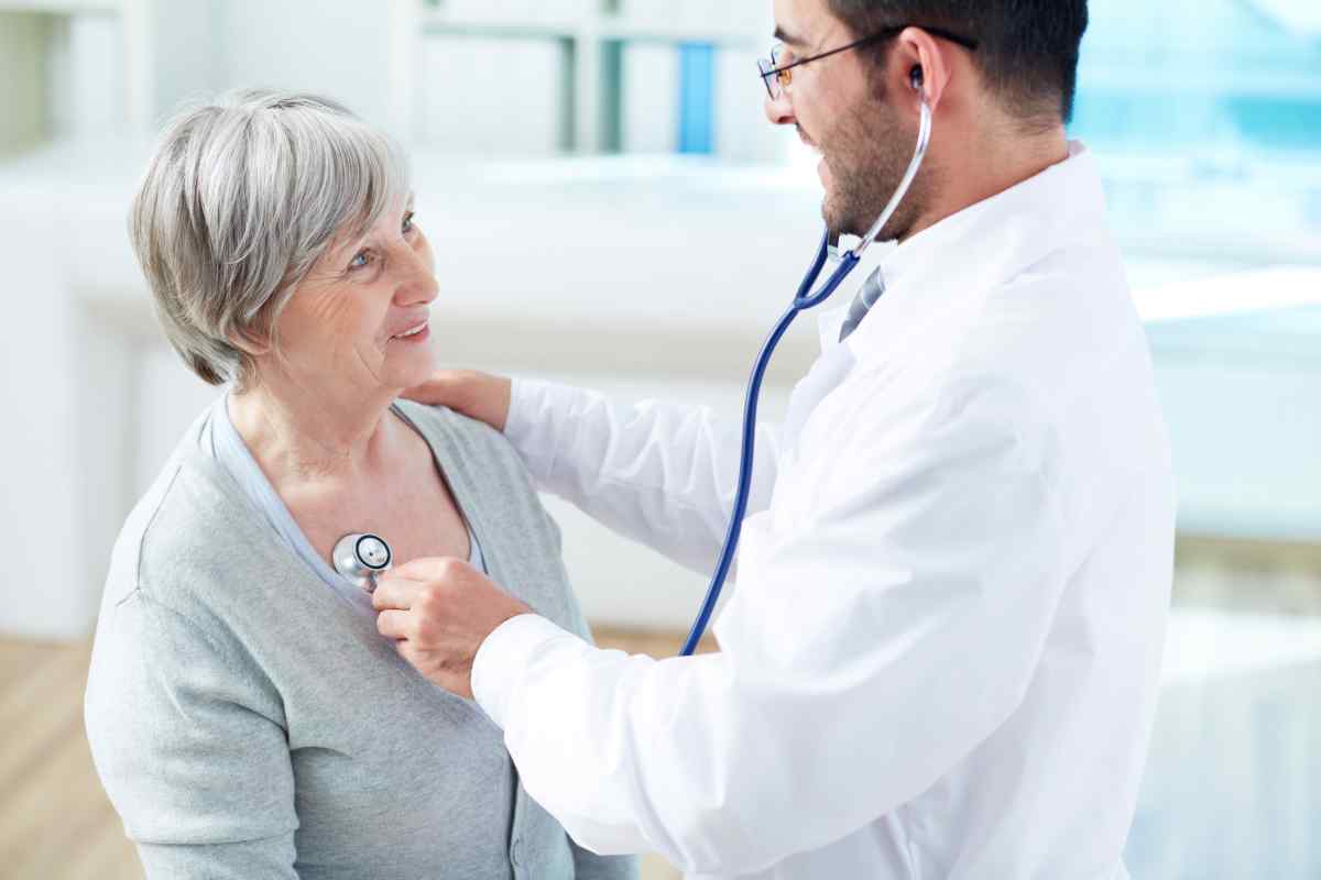 Який лікар лікує гіпертонію - терапевт або кардіолог? Секрети лікування гіпертонії від доктора Шишоніна