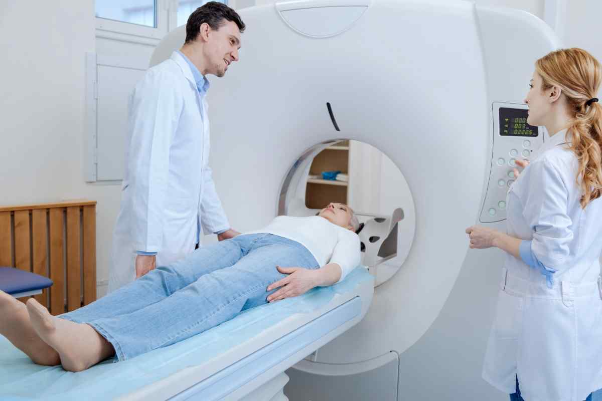 МРТ спинного мозку: особливості обстеження, способи діагностики, показання, протипоказання, висновок і рекомендації лікарів