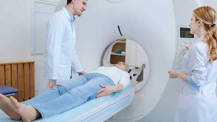 МРТ спинного мозку: особливості обстеження, способи діагностики, показання, протипоказання, висновок і рекомендації лікарів