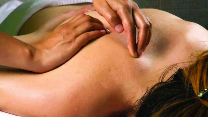 Точки для масажу на спині: техніка і чарівний вплив