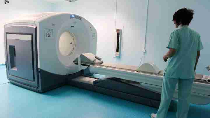 Що краще - рентген або МРТ хребта? Особливості проведення процедур, відмінності, шкоди та користь