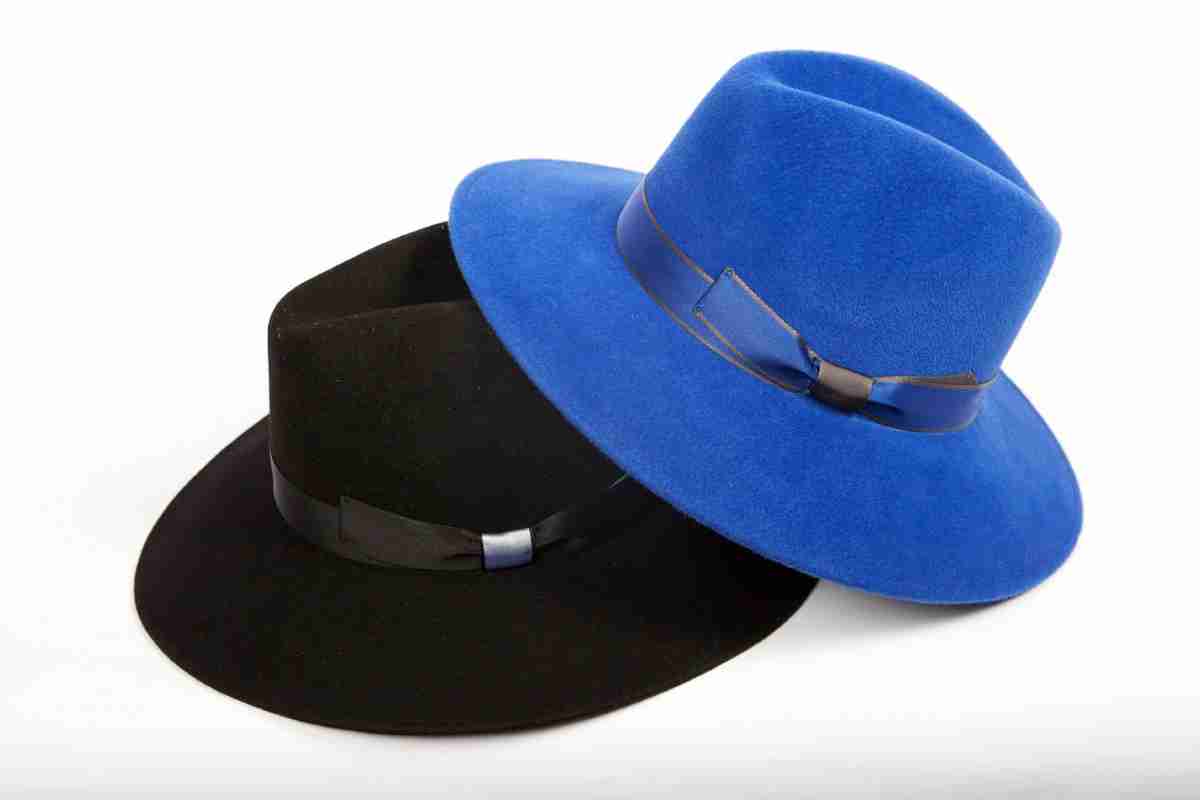 Фетровий капелюх - модний і універсальний аксесуар. З чим поєднується фетровий капелюх?