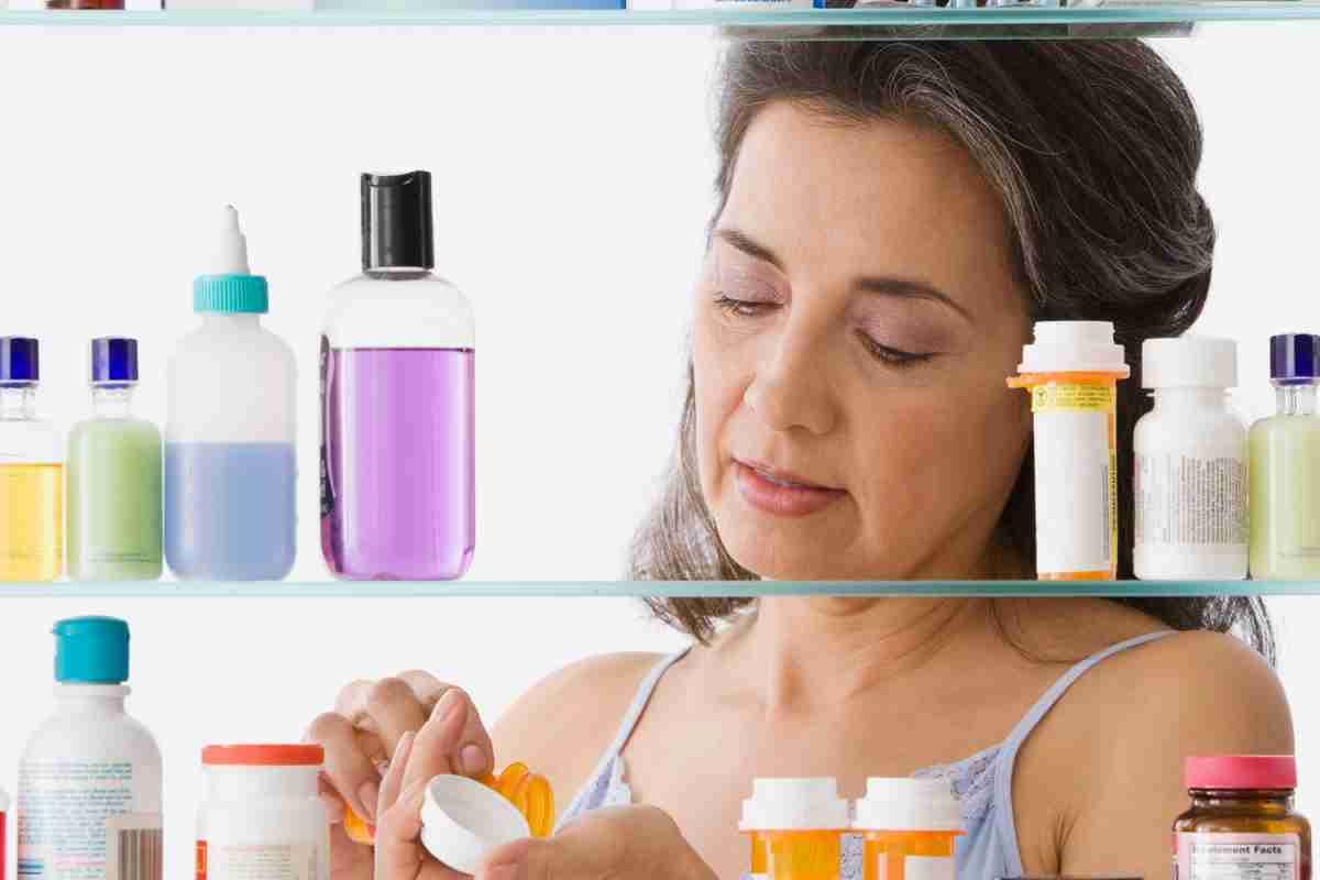 Гормонозамісна терапія для жінок: за і проти, препарати, відгуки