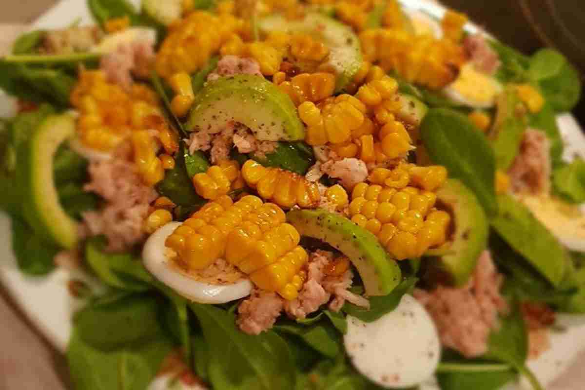Салат с кукурузой классический рецепт с фото