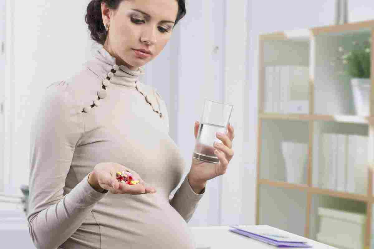 Болить голова: що можна випити при вагітності? Дозволені засоби від головного болю при вагітності