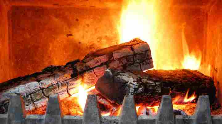 Температура горіння дров у печі: види деревини, порівняльні характеристики і значення теплового агрегату