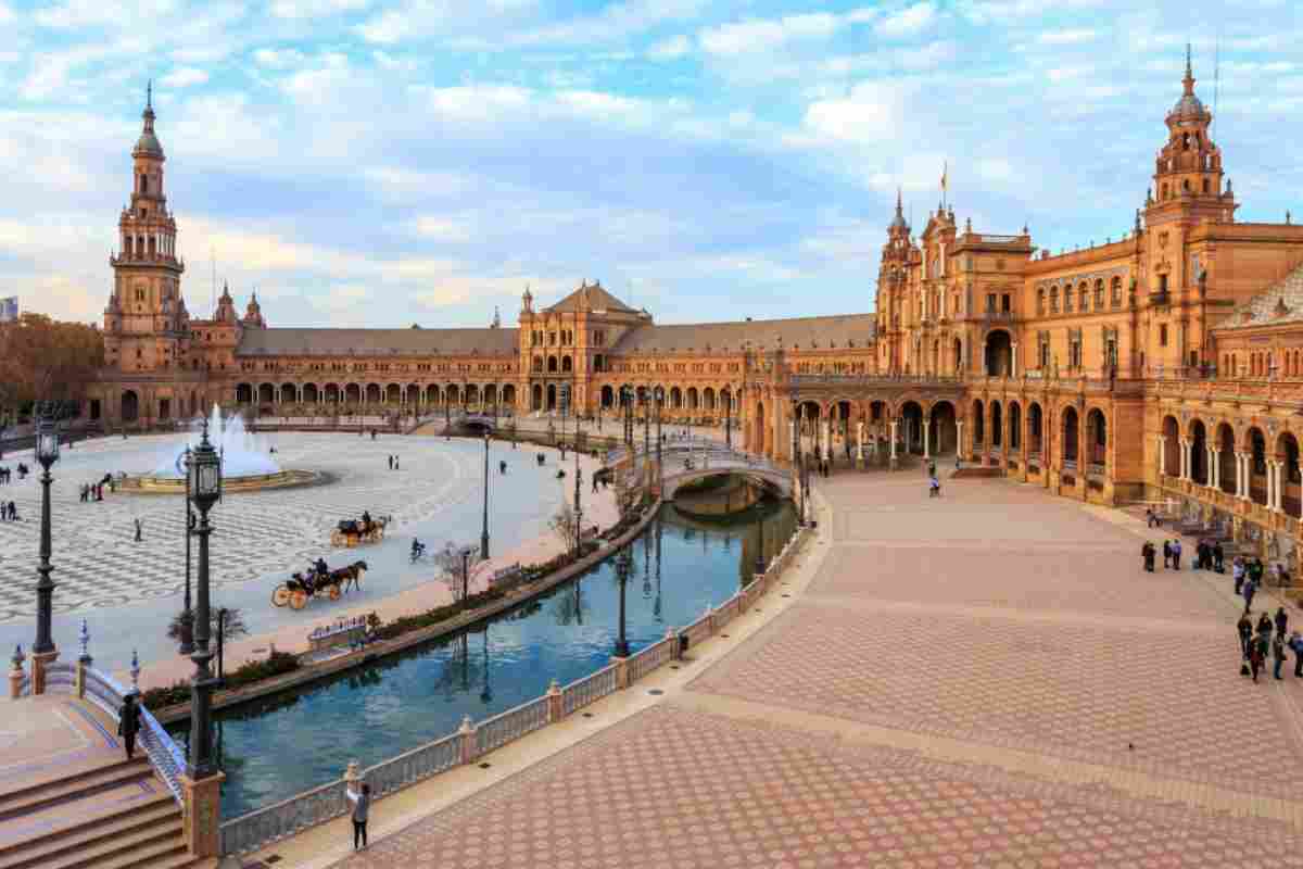 Іспанія: площа території, опис і пам 'ятки