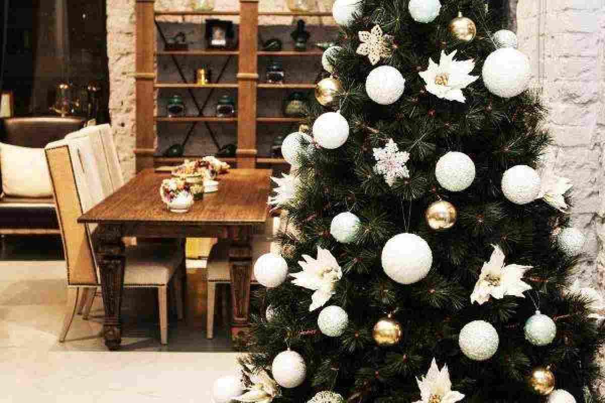 Искусственная елка: красивый и стильный символ Нового года