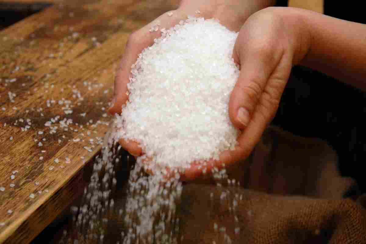 Розсипати цукор: прикмета та її значення