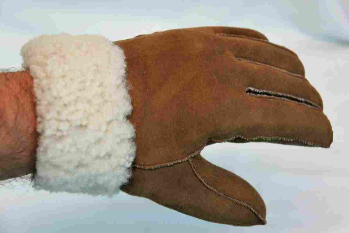 Як доглядати за шкіряними рукавичками