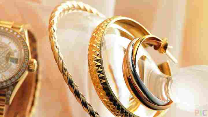 Як почистити золоті сережки