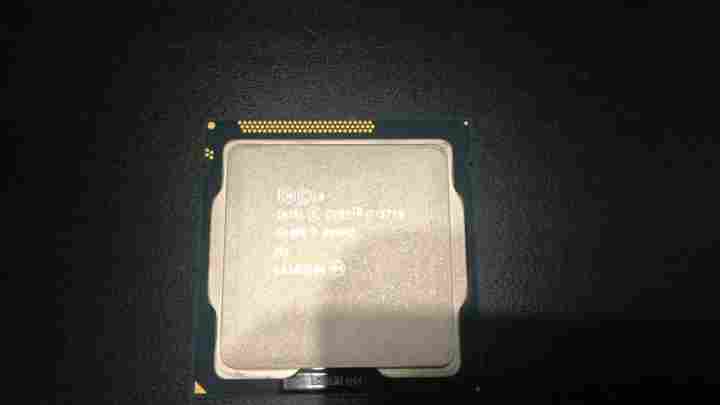 Intel Core i7-6700K без теплорозсіювача: маленьке ядро і паста NGPTIM