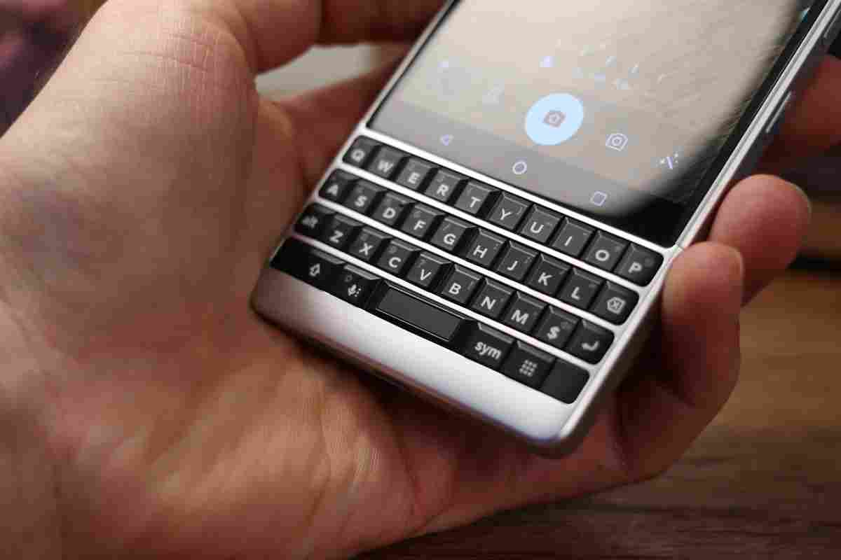 Дебют смартфона BlackBerry KEY2: добре знайомий QWERTY-середнячок за ціною флагмана
