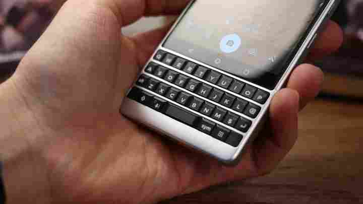 Дебют смартфона BlackBerry KEY2: добре знайомий QWERTY-середнячок за ціною флагмана