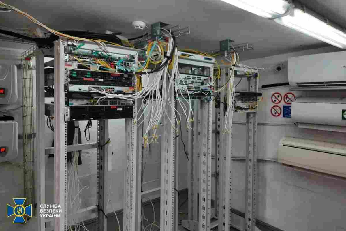 Елітні хакери АНБ можуть зламувати мережі Wi-Fi на відстані 13 км