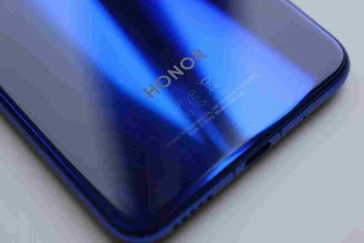 Понад 3 млн смартфонів Honor 9X продано менш ніж за місяць