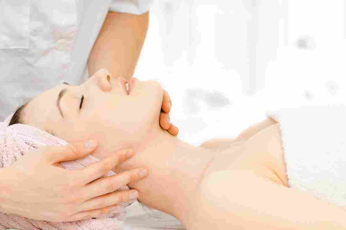 Ліфтинг-масаж обличчя - швидке позбавлення від зморшок без операції