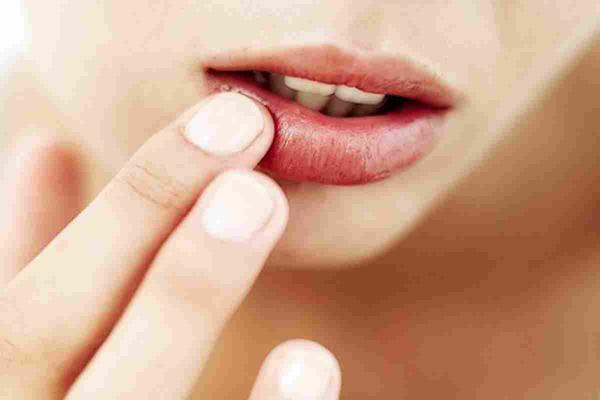 Догляд за губами - головні правила, кращі засоби і 4 ефективні рецепти