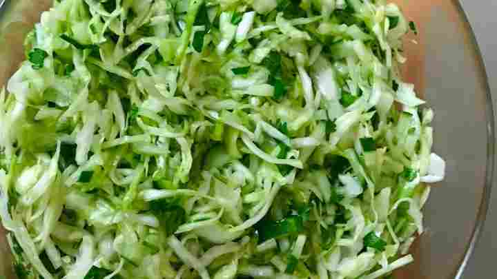 Салат з огірків і капусти