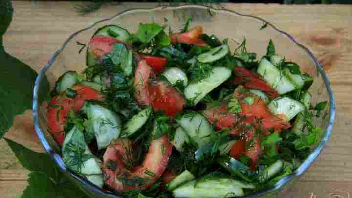 Салат з огірків і томатів