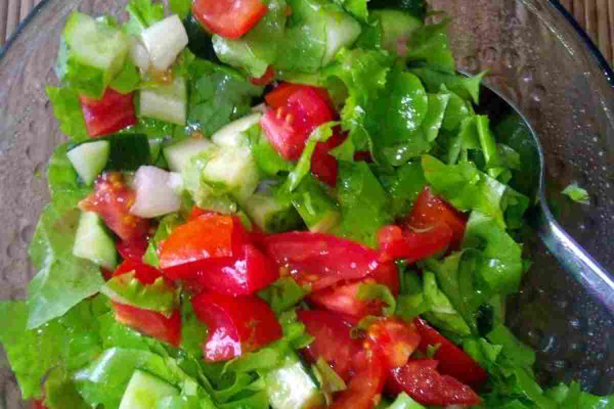 «Салат з огірків, помідорів і крес-салату»