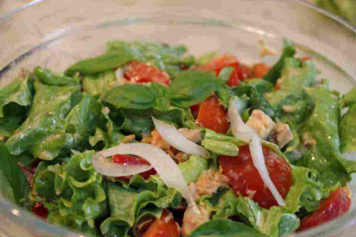 Салат з помідорів з рослинною олією