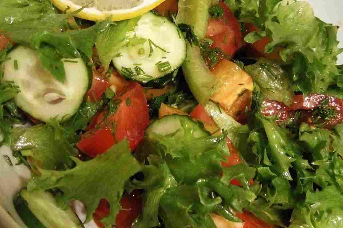 Салат із цикорія з овочами