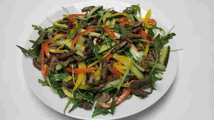 Салат Мясной с овощами