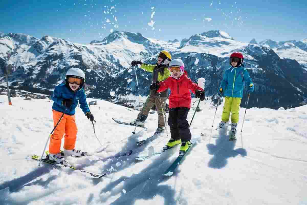 Як навчити дитину кататися на гірських лижах?