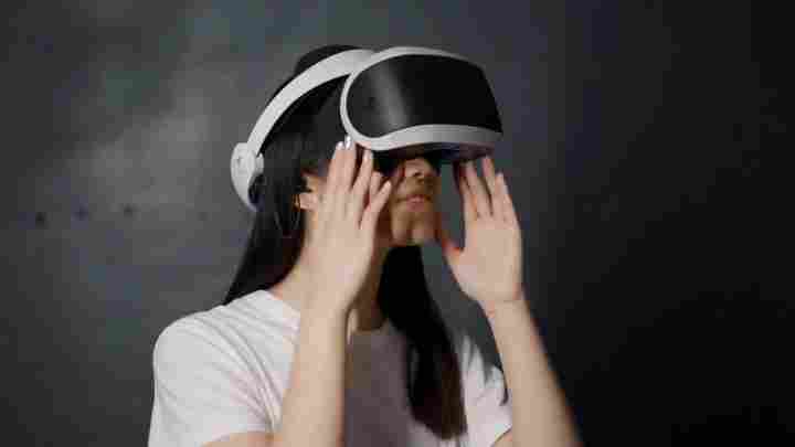 Xiaomi представила шолом віртуальної реальності Mi VR Play 2