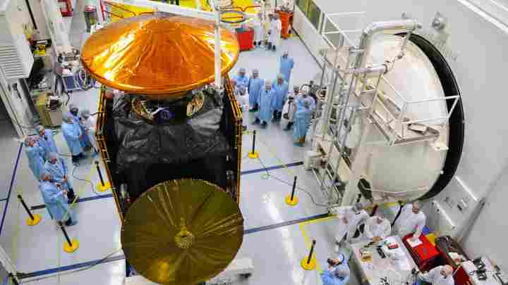 Починається введення в експлуатацію апаратів місії «ЕкзоМарс-2016»