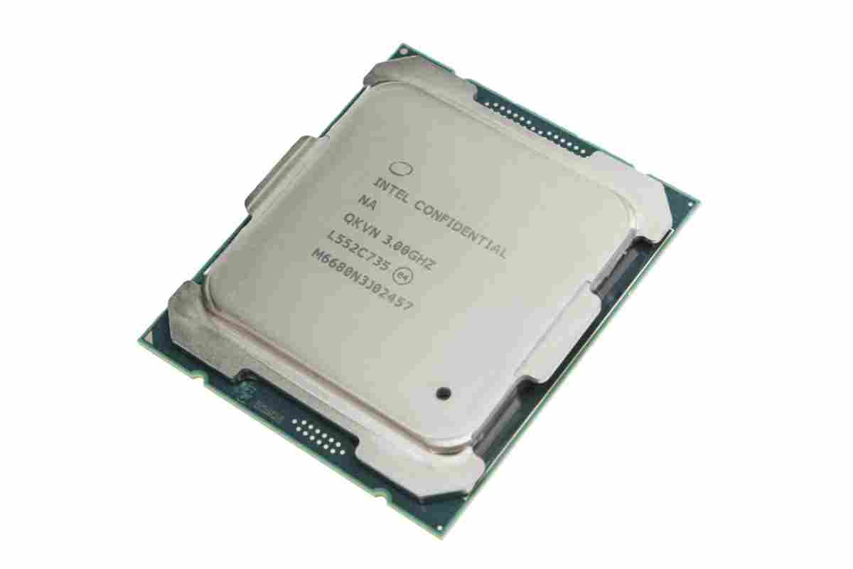 Нові процесори Intel Broadwell-E помічені на eBay