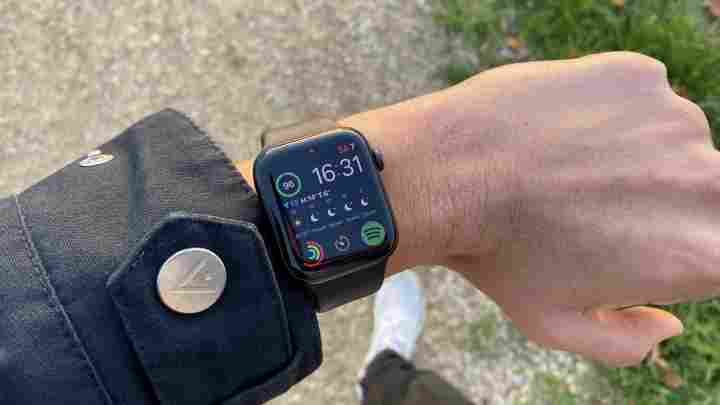 Apple Watch займуть половину ринку «розумних» годинників у 2016 році