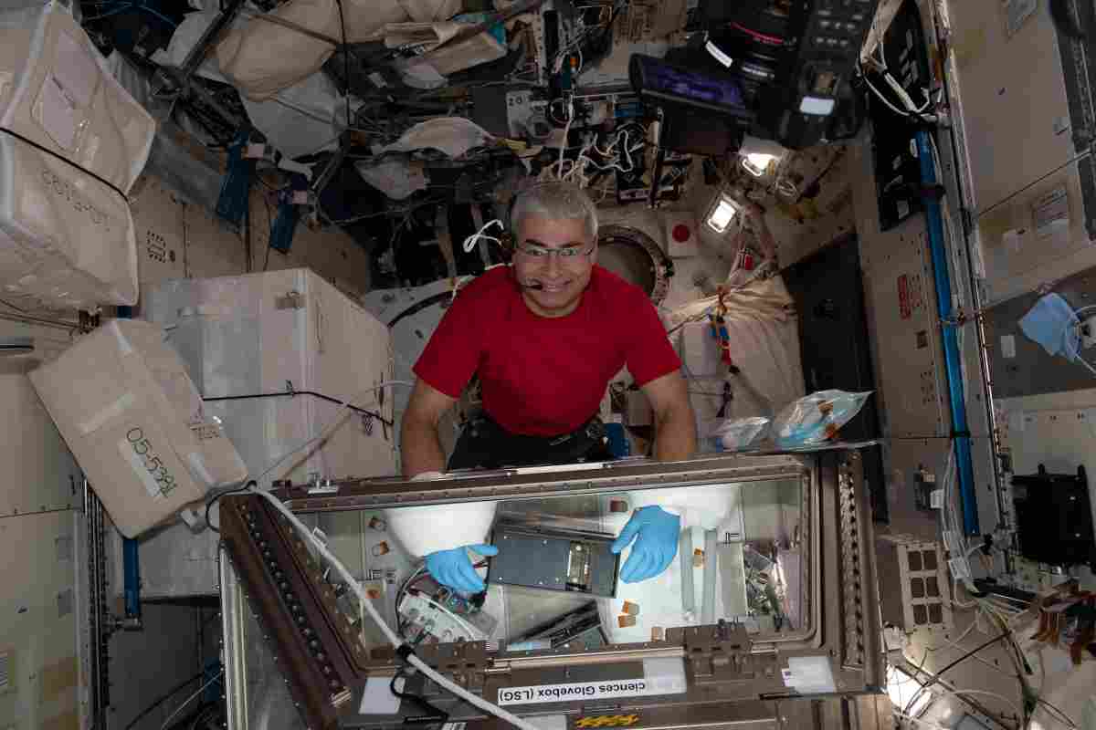 Перший у світі надувний космічний модуль успішно встановлено на МКС