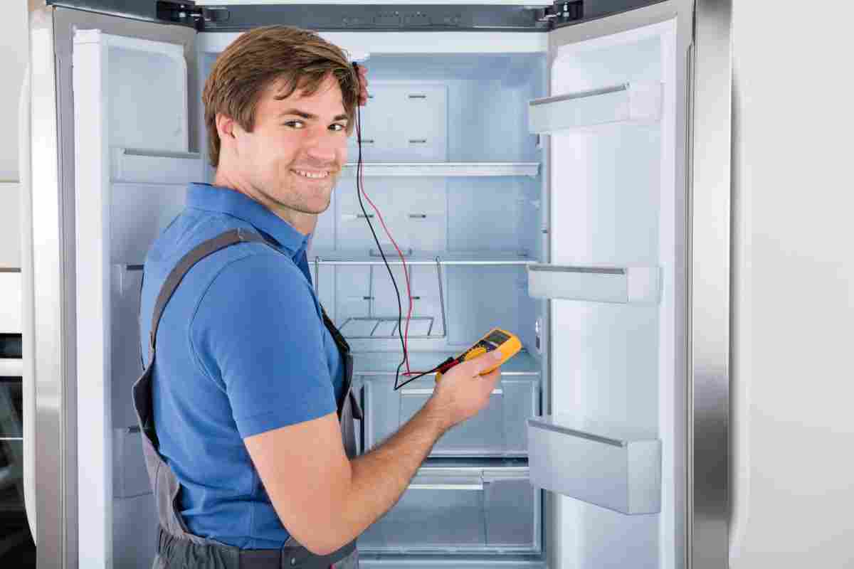 «Що робити, якщо дверцята холодильника не зачиняються»