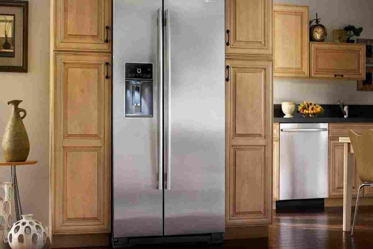 Як сховати холодильник
