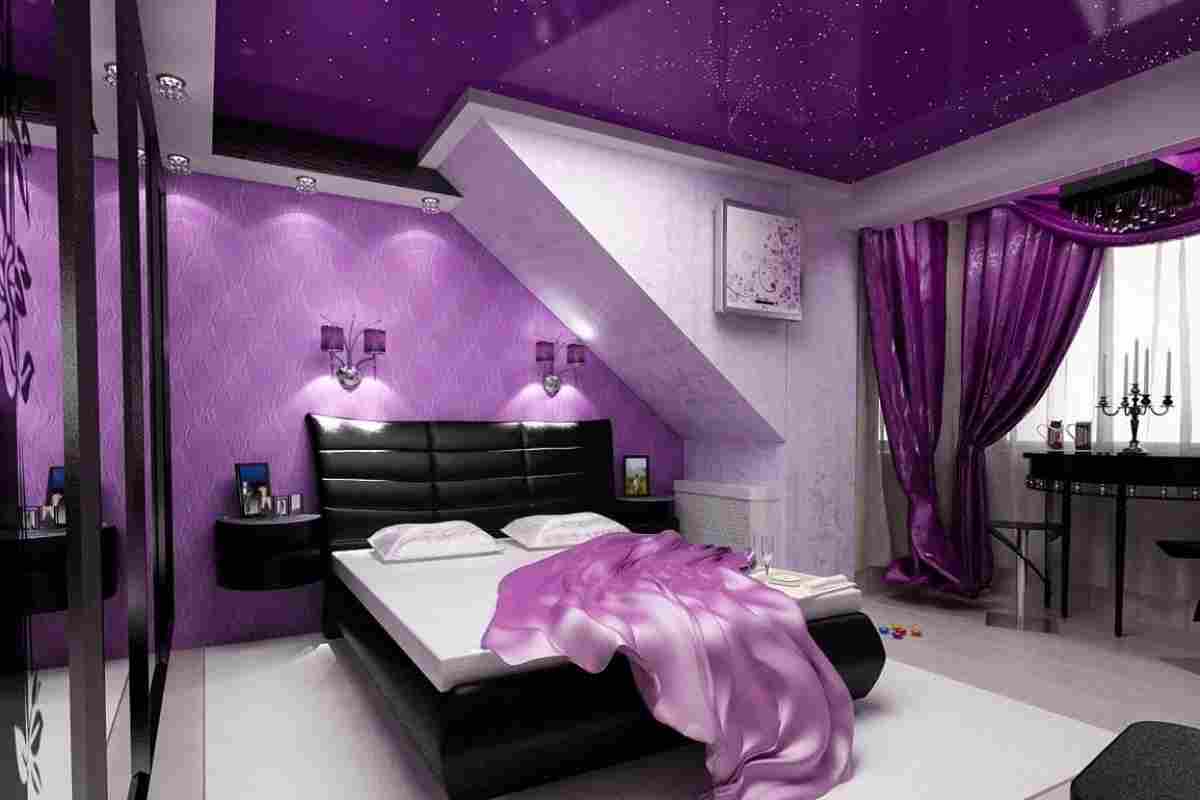 Фіолетові шпалери: поєднання відтінків і застосування в інтер'єрі