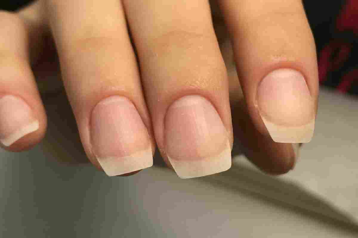 Як змінити форму нігтів