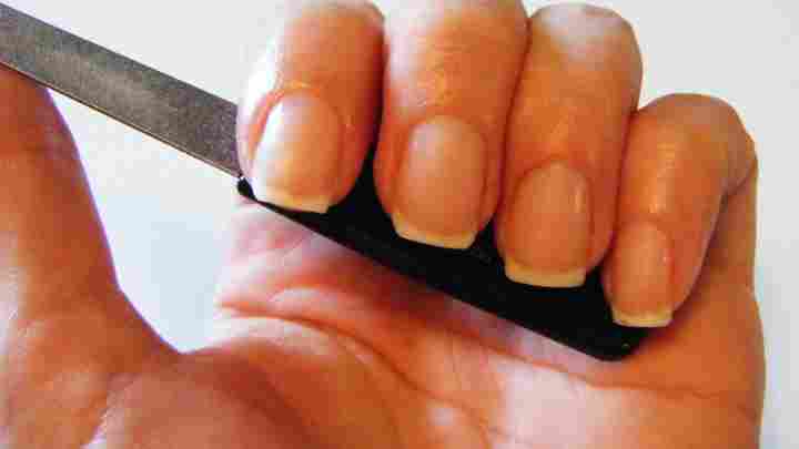 Як скоригувати форму нігтів