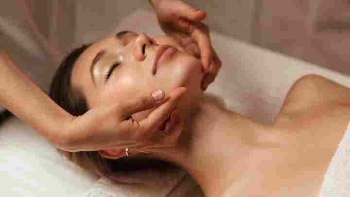 Як робити глибокий масаж обличчя