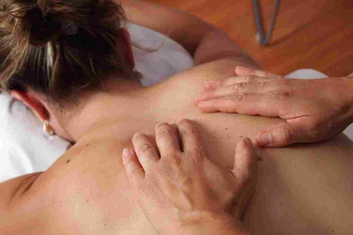 Як робити масаж грудної клітини