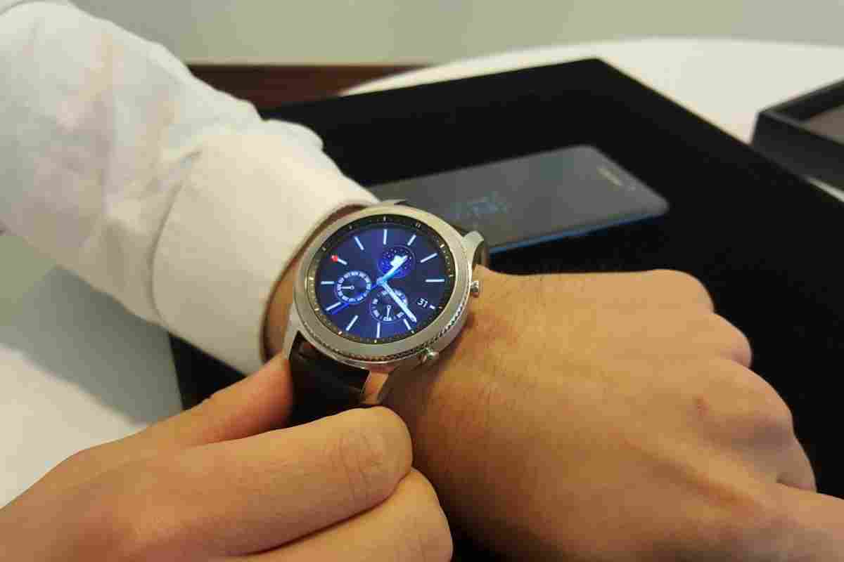 IFA 2016; Samsung представила "розумний" годинник Gear S3 Classic і Frontier на платформі Tizen "
