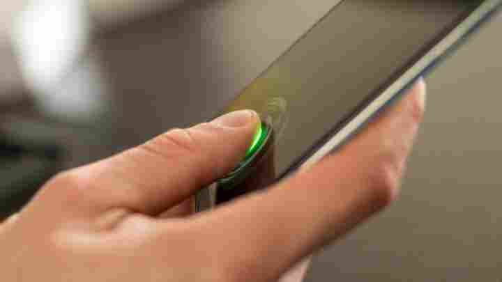 Apple планує встановити сканери відбитків пальців на мобільні пристрої