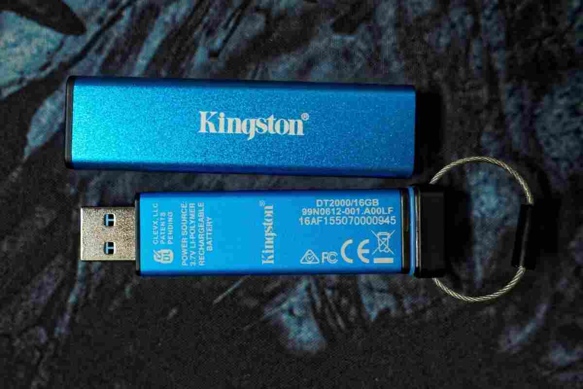 Kingston випустила USB-брелок DataTraveler Workspace із сертифікацією Windows To Go